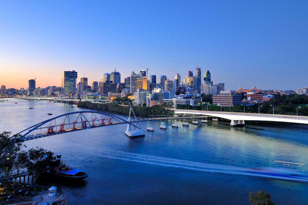 brisbane skyline from the river